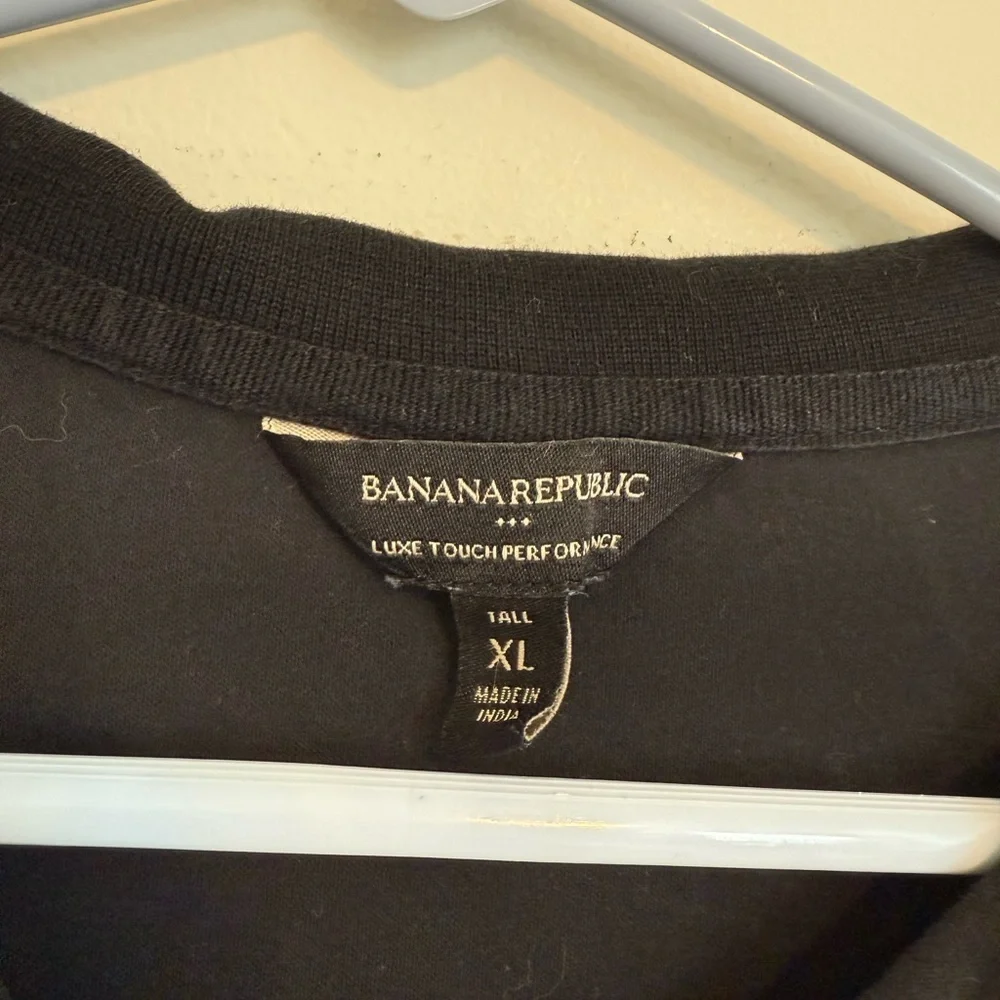 2/$30 Banana Republic - Men’s Black Polo w/ White Trim - Lux Touch Performance